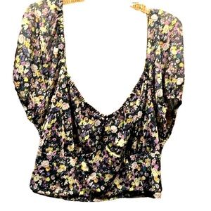 Love Fire LA Crop Top, NWT, Sz 3X, PTP 26”, Tie adjustable sides, sheer Sleeve